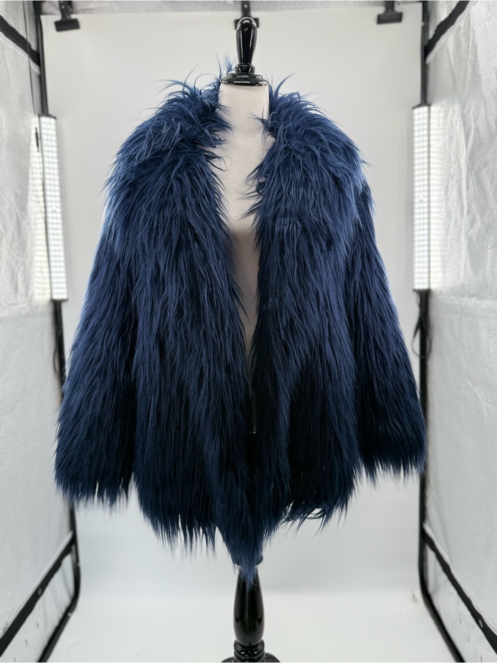 Azalea Wang Breckenridge Blue Faux Fur Coat Medium NWT Long Shaggy Plush Y2K - Picture 12 of 15